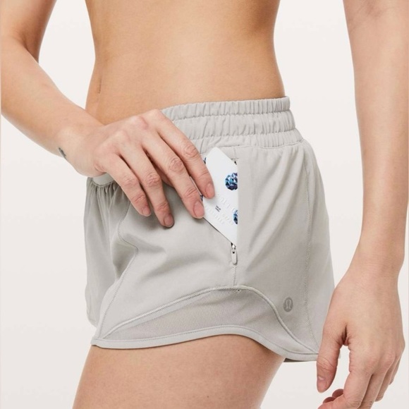 lululemon athletica Pants - Lululemon Hotty Hot Short II *2.5” –French Clay – Size 2 Retired Color Like New